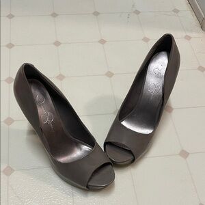 Jessica Simpson Gray Peep-Toe Pumps